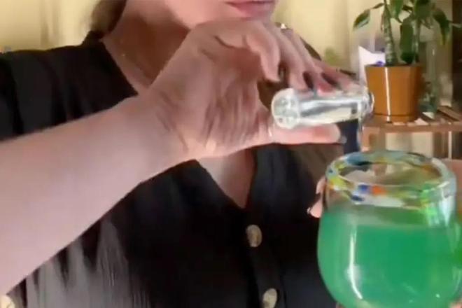 特朗普的任期在网络大玩 “下毒幻想”球盟会入口登录美国女性用新方式抗议(图9)